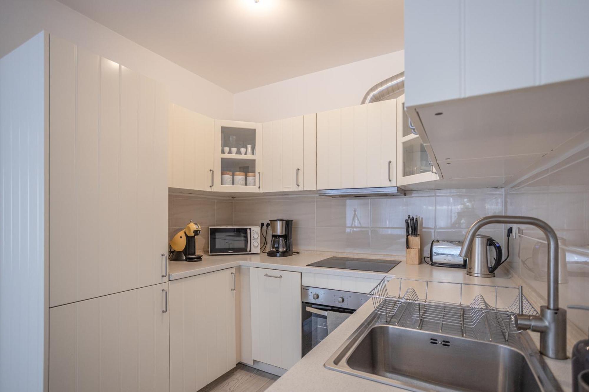Appartement Spacious Terrace With Free Private Parking